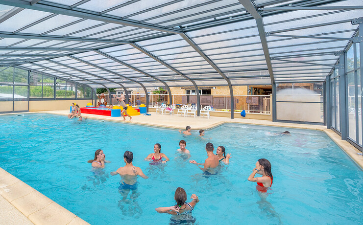slider-14_bis_piscine_couverte-22680343.jpg
